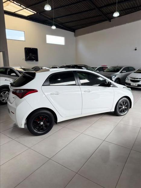HYUNDAI HB 20 Hatch 1.0 12V 4P FLEX COMFORT, Foto 4