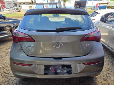 HYUNDAI HB 20 Hatch 1.6 16V 4P FLEX COMFORT PLUS, Foto 4
