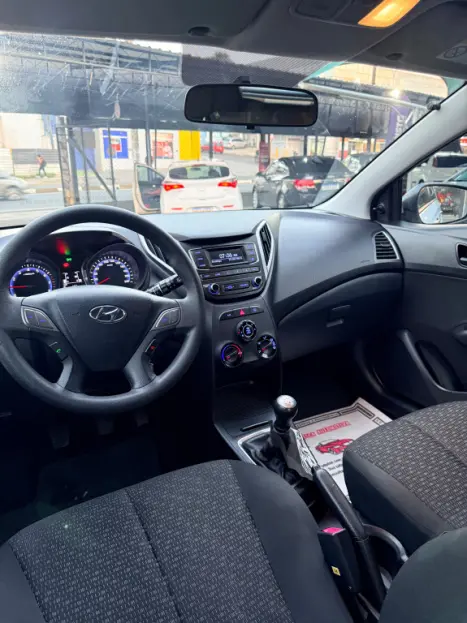 HYUNDAI HB 20 Hatch 1.0 12V 4P FLEX UNIQUE, Foto 6