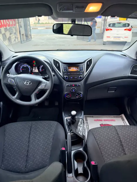 HYUNDAI HB 20 Hatch 1.0 12V 4P FLEX UNIQUE, Foto 8