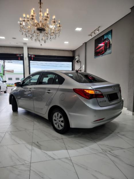 HYUNDAI HB 20 Sedan 1.6 16V 4P FLEX COMFORT PLUS, Foto 4