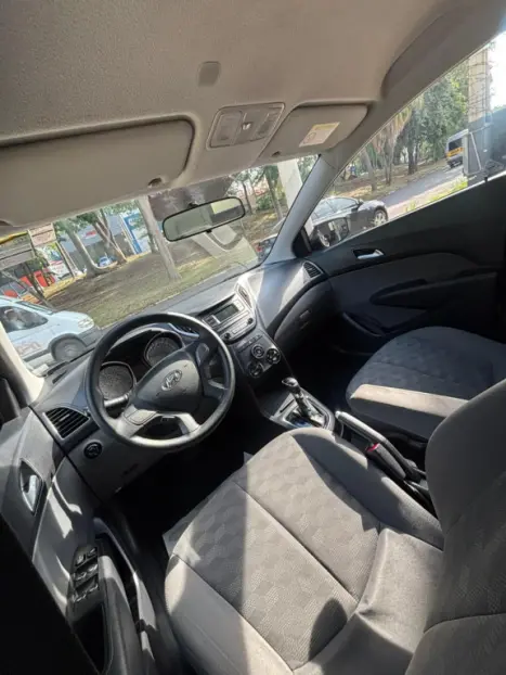 HYUNDAI HB 20 Sedan 1.6 16V 4P FLEX COMFORT AUTOM�TICO, Foto 10