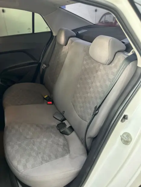 HYUNDAI HB 20 Sedan 1.6 16V 4P FLEX COMFORT PLUS, Foto 4
