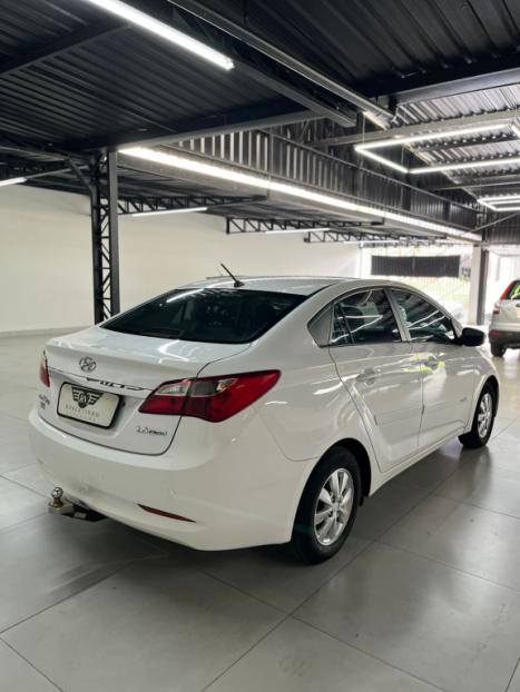 HYUNDAI HB 20 Sedan 1.6 16V 4P FLEX COMFORT PLUS, Foto 4