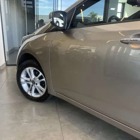 HYUNDAI HB 20 Sedan 1.6 16V 4P FLEX COMFORT PLUS, Foto 18