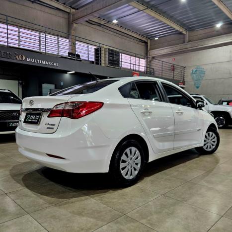 HYUNDAI HB 20 Sedan 1.6 16V 4P FLEX COMFORT PLUS AUTOM�TICO, Foto 4