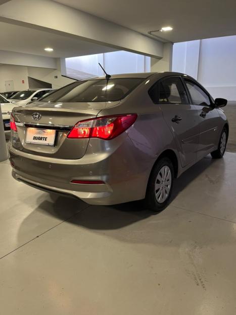 HYUNDAI HB 20 Sedan 1.0 12V 4P FLEX UNIQUE, Foto 4