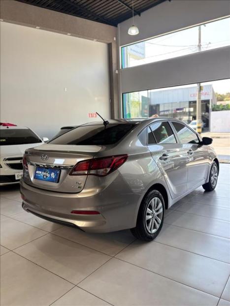 HYUNDAI HB 20 Sedan 1.0 12V 4P FLEX COMFORT PLUS TURBO, Foto 6