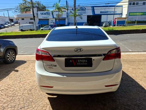 HYUNDAI HB 20 Sedan 1.6 16V 4P FLEX COMFORT PLUS, Foto 2