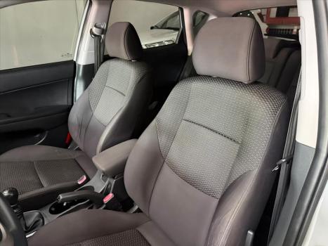 HYUNDAI I30 2.0 16V 4P GLS, Foto 8