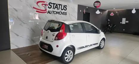 JAC J2 Hatch 1.4 16V 4P, Foto 2