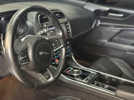 JAGUAR XE 2.0 16V 4P SI4 R-SPORT TURBO AUTOM�TICO, Foto 12