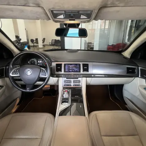 JAGUAR XF 5.0 V8 32V 4P R SUPERCHARGED AUTOMÁTICO, Foto 8 JAGUAR XF 5.0 V8 32V 4P R SUPERCHARGED AUTOMÁTICO, Foto 8