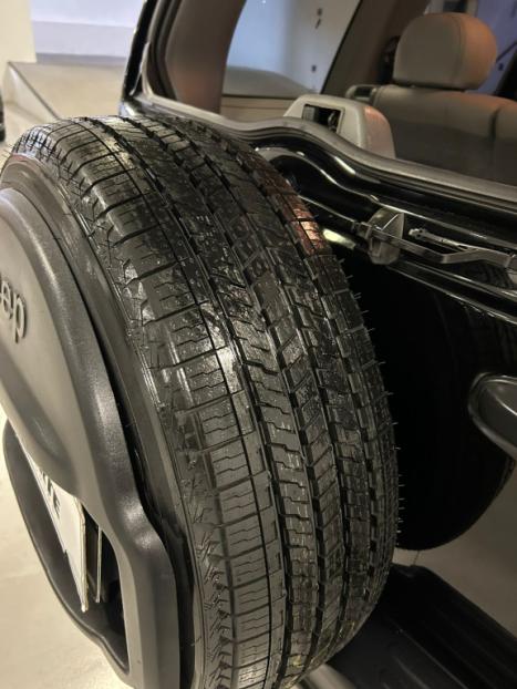 JEEP Cherokee 3.7 V6 12V 4P 4X4 SPORT  AUTOM�TICO, Foto 20