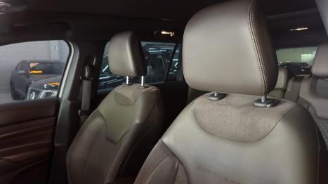 JEEP Commander 2.0 16V 4P TD380 OVERLAND 4X4 TURBO DIESEL AUTOM�TICO AT9, Foto 9