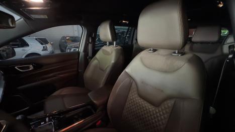 JEEP Commander 2.0 16V 4P TD380 OVERLAND 4X4 TURBO DIESEL AUTOM�TICO AT9, Foto 16