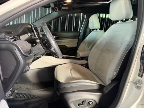 JEEP Commander 2.0 16V 4P TD380 OVERLAND 4X4 TURBO DIESEL AUTOM�TICO AT9, Foto 10