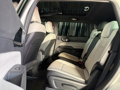 JEEP Commander 2.0 16V 4P TD380 OVERLAND 4X4 TURBO DIESEL AUTOM�TICO AT9, Foto 11