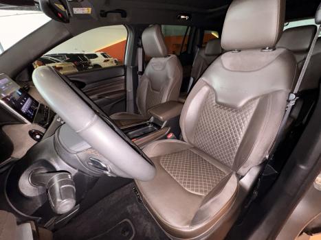 JEEP Commander 2.0 16V 4P TD380 OVERLAND 4X4 TURBO DIESEL AUTOM�TICO AT9, Foto 13