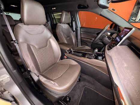 JEEP Commander 2.0 16V 4P TD380 OVERLAND 4X4 TURBO DIESEL AUTOM�TICO AT9, Foto 14