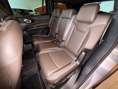 JEEP Commander 2.0 16V 4P TD380 OVERLAND 4X4 TURBO DIESEL AUTOM�TICO AT9, Foto 19
