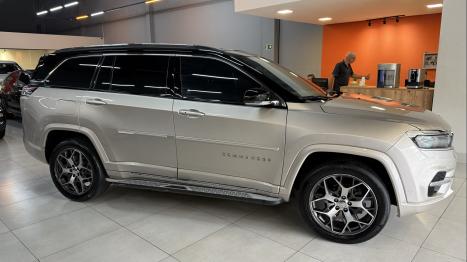 JEEP Commander 2.0 16V 4P TD380 OVERLAND 4X4 TURBO DIESEL AUTOM�TICO AT9, Foto 8