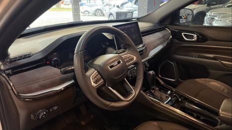 JEEP Commander 2.0 16V 4P TD380 OVERLAND 4X4 TURBO DIESEL AUTOM�TICO AT9, Foto 10