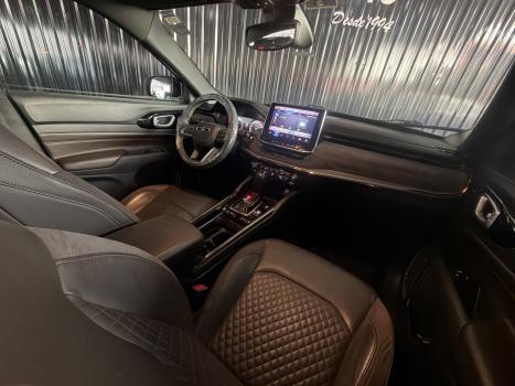 JEEP Commander 2.0 16V 4P TD380 OVERLAND 4X4 TURBO DIESEL AUTOM�TICO AT9, Foto 9