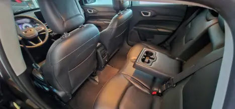 JEEP Compass 1.3 16V 4P FLEX LONGITUDE 80 ANOS T270 TURBO AUTOM�TICO, Foto 10