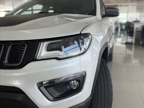 JEEP Compass 2.0 16V 4P TRAILHAWK TURBO DIESEL 4X4 AUTOMÁTICO, Foto 4 JEEP Compass 2.0 16V 4P TRAILHAWK TURBO DIESEL 4X4 AUTOMÁTICO, Foto 4