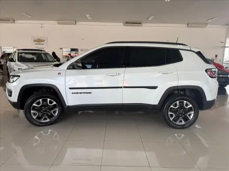 JEEP Compass 2.0 16V 4P TRAILHAWK TURBO DIESEL 4X4 AUTOMÁTICO, Foto 8 JEEP Compass 2.0 16V 4P TRAILHAWK TURBO DIESEL 4X4 AUTOMÁTICO, Foto 8