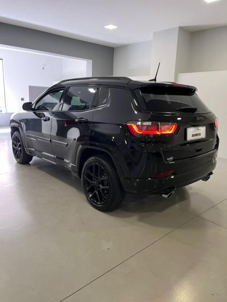 JEEP Compass 2.0 16V 4P HURRICANE 4 TURBO BLACKHAWK AUTOMÁTICO AT9, Foto 6 JEEP Compass 2.0 16V 4P HURRICANE 4 TURBO BLACKHAWK AUTOMÁTICO AT9, Foto 6
