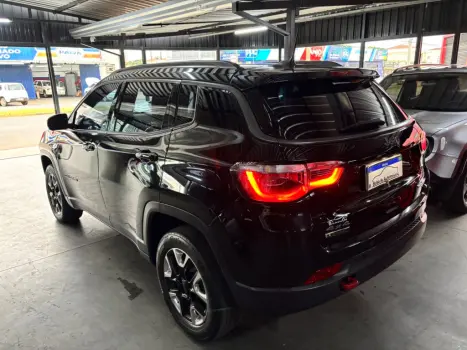 JEEP Compass 2.0 16V 4P 350 TRAILHAWK 4X4 TURBO DIESEL AUTOM�TICO, Foto 2