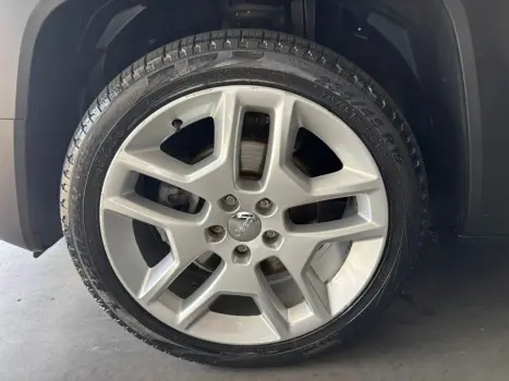 JEEP Renegade 1.8 16V 4P LIMITED FLEX AUTOMÁTICO, Foto 22 JEEP Renegade 1.8 16V 4P LIMITED FLEX AUTOMÁTICO, Foto 22