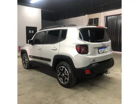 JEEP Renegade 2.0 16V 4P TURBO DIESEL LONGITUDE 4X4 AUTOMTICO, Foto 6