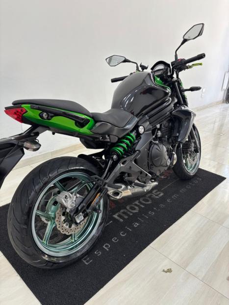 KAWASAKI ER-6N 650 ABS, Foto 4
