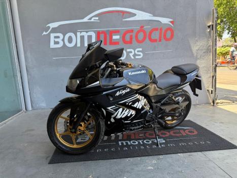 KAWASAKI Ninja 250 R, Foto 3 KAWASAKI Ninja 250 R, Foto 3