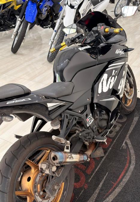 KAWASAKI Ninja 250 R, Foto 7