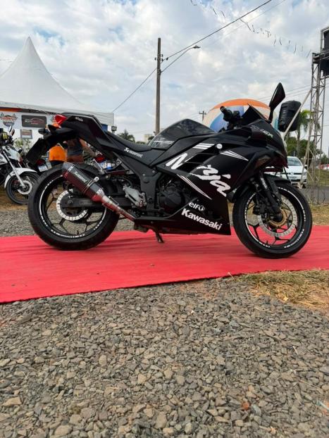 KAWASAKI Ninja 300 ABS, Foto 4