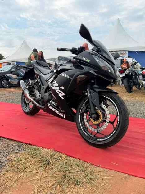 KAWASAKI Ninja 300 ABS, Foto 6
