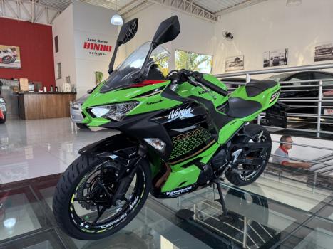 KAWASAKI Ninja 400 , Foto 2