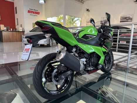 KAWASAKI Ninja 400 , Foto 3