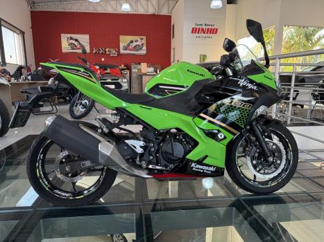 KAWASAKI Ninja 400 , Foto 4