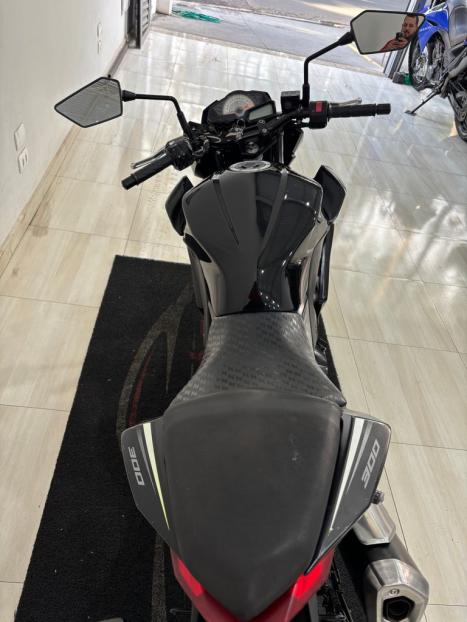 KAWASAKI Z 300 ABS, Foto 2