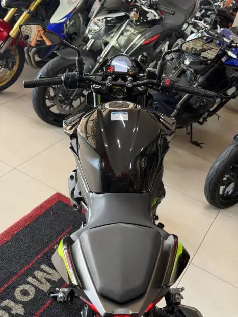KAWASAKI Z 400 ABS, Foto 11
