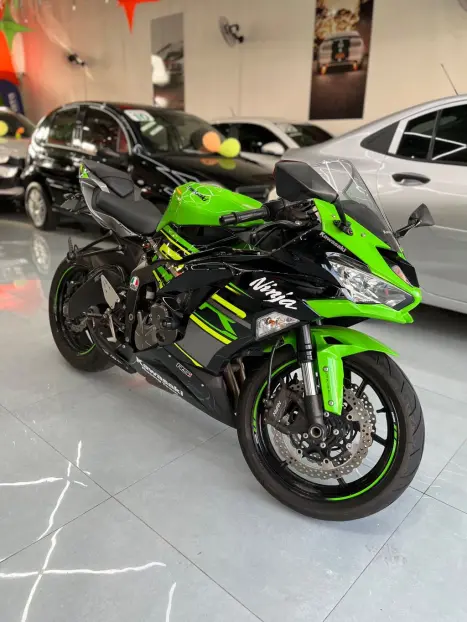 KAWASAKI ZX 6 R 636, Foto 10