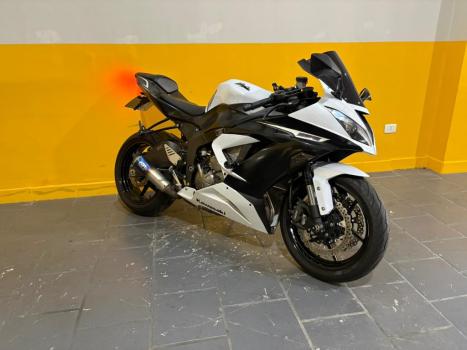 KAWASAKI ZX 6 R 636, Foto 2