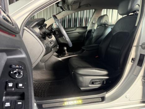 KIA Cadenza 3.5 V6 4P AUTOM�TICO, Foto 9