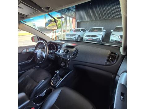 KIA Cerato Sedan , Foto 10