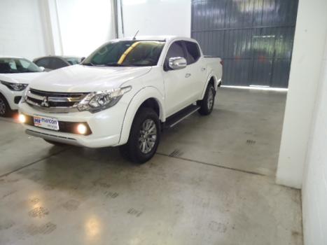 MITSUBISHI L 200 2.5 SPORT HPE 4X4 CABINE DUPLA TURBO INTECOOLER AUTOMÁTICO, Foto 3 MITSUBISHI L 200 2.5 SPORT HPE 4X4 CABINE DUPLA TURBO INTECOOLER AUTOMÁTICO, Foto 3